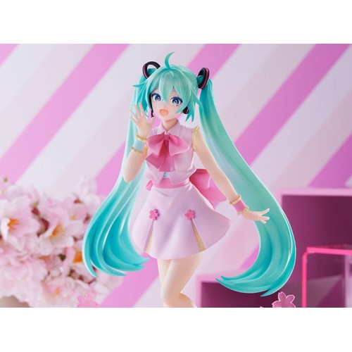 Vocaloid Luminasta Sakura Miku (Omutatsu Ver.) Figure